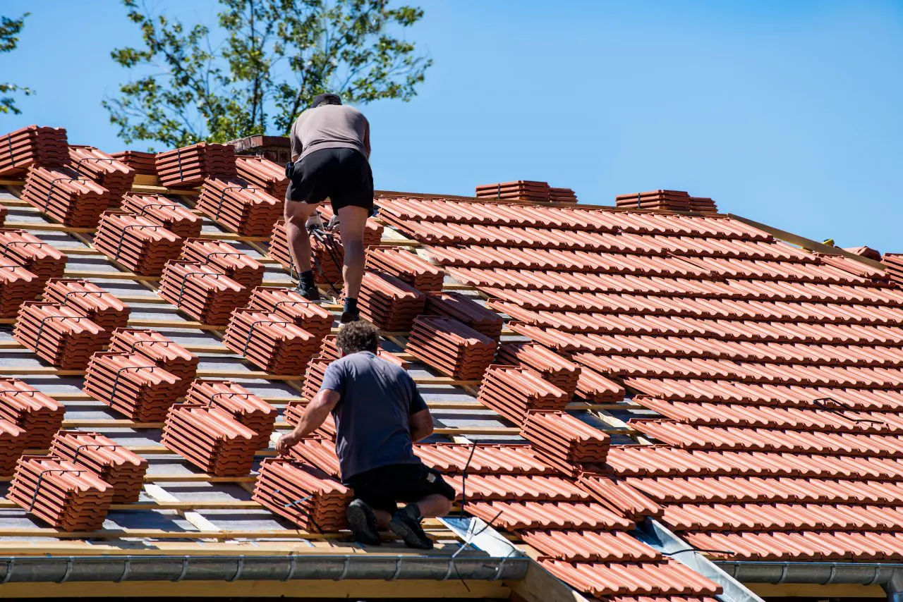 Réfection complète d'une couverture en tuiles en Essonne par Home Toiture